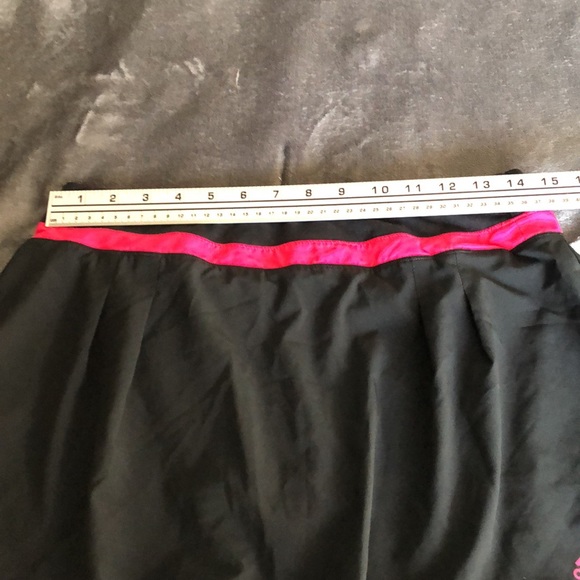 Women’s Adidas size medium climalite black and pink workout skirt with shorts - Picture 6 of 13